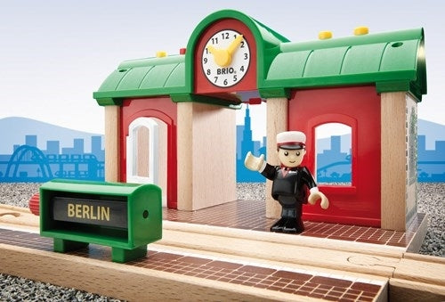 Nádraží s automatem na jízdenky