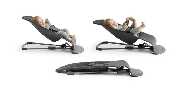 Dětské lehátko BALANCE SOFT – Černé/Tmavě šedé + hračka
