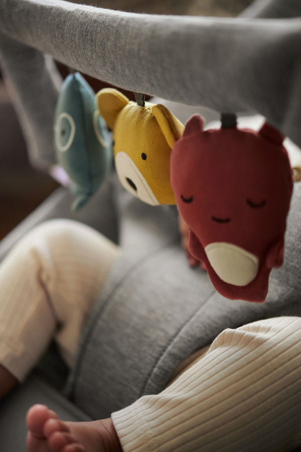 Hračka pro lehátko BALANCE – Soft Friends