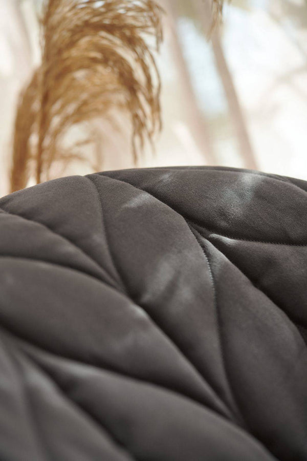 Dětské lehátko BLISS COTTON Petal Quilt – Antracit + hračka BALANCE Googly Eyes
