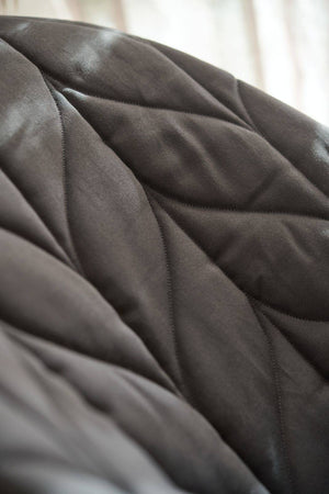 Dětské lehátko BLISS COTTON Petal Quilt – Antracit + hračka BALANCE Googly Eyes