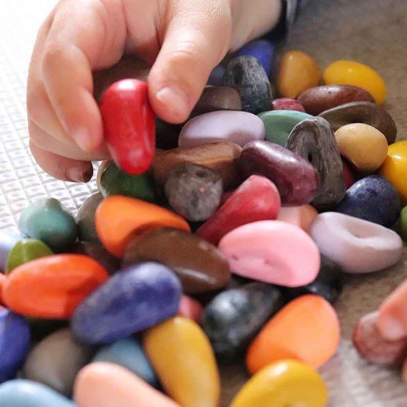 Buntstifte in einem Samtbeutel – 8 Farben - Tublu.de