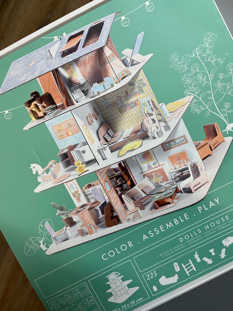 Udělej si sám – Domeček pro panenky