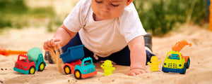 Set mit drei kleinen Baufahrzeugen mit Fahrer – Wonder Wheels - Tublu.de
