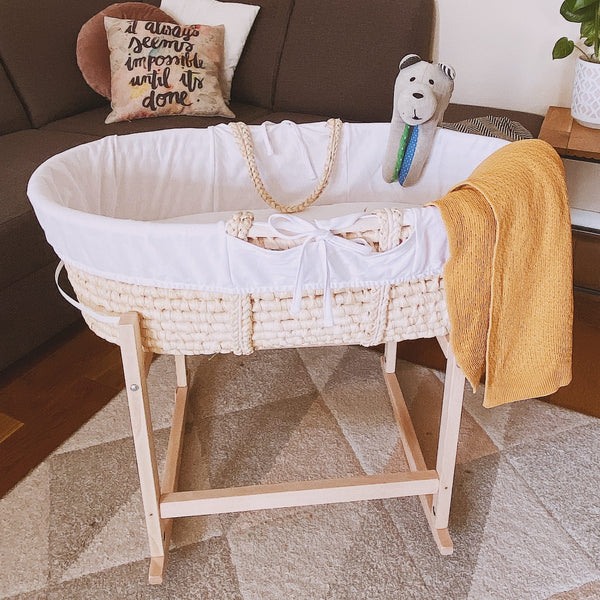 Houpací stojan pro Mojžíšův koš – Rockingbaby přírodní dřevo
