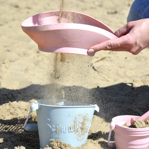 Sandspielzeugset mit Sieb – Hellblau - Tublu.de