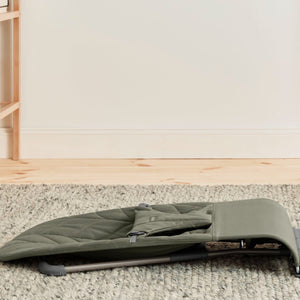 Dětské lehátko BLISS WOVEN Petal Quilt – Tmavě zelené