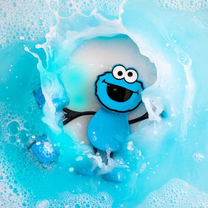 Badefigur Cookie Monster – Set mit zwei im Wasser leuchtenden Sensorikwürfeln - Tublu.de