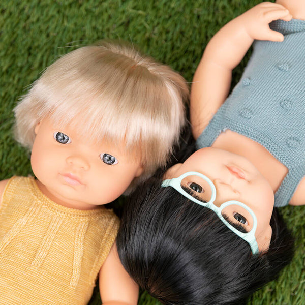 Panenka holčička Colourful Edition Doll – Asiatka s brýlemi 38 cm