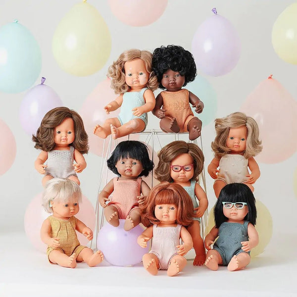 Panenka holčička Colourful Edition Doll – Evropanka tmavovlasá s albinismem 38 cm