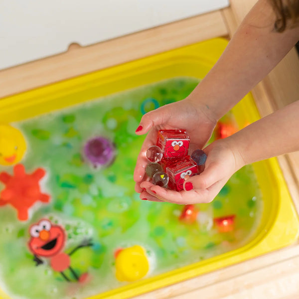 Im Wasser leuchtende Sensorikwürfel Elmo Sesamstraße – rot - Tublu.de