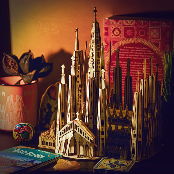 Dřevěné puzzle 3D model – Sagrada Familia