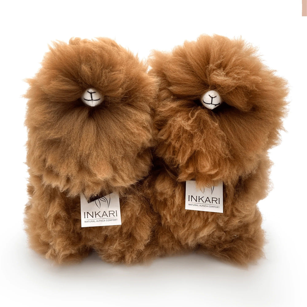 Huňatá alpaka Monsterfluff – Hazelnut 32 cm