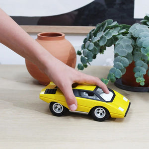 UFO závodní auto – Canarina