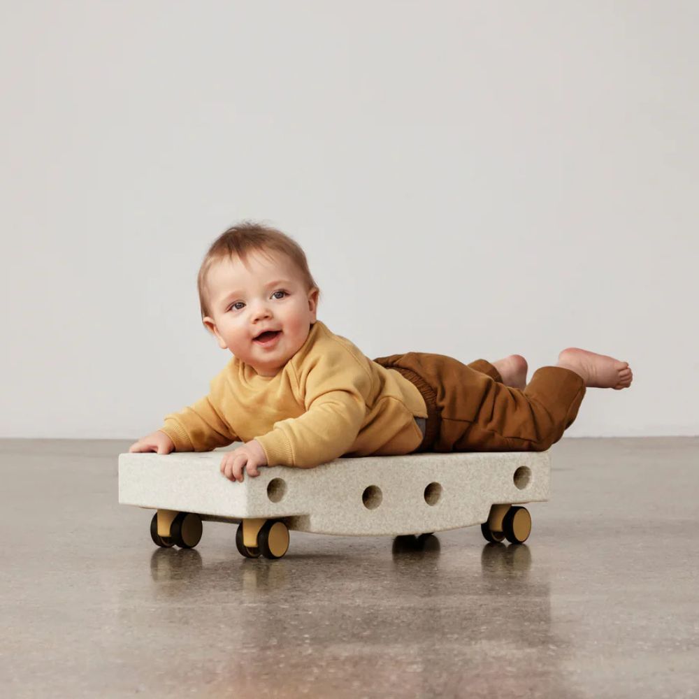Senzorická platforma Scooter Board – Pískově šedá/Medově žlutá
