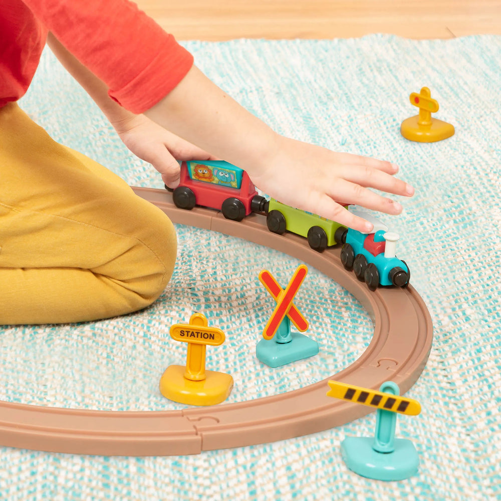 Vláčkodráha s kolejemi a značkami – magnetické vagóny – All Aboard 29 dílků
