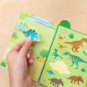 Kniha plná rébusů, labyrintů a her – Dinosauři
