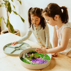 Senzorická sada – Začarovaná zahrada – náplň pro senzorický tác Play Tray