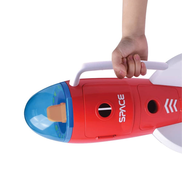 Velká vesmírná raketa s astronauty