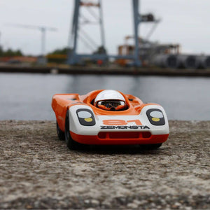 Závodní auto Playforever – Egon