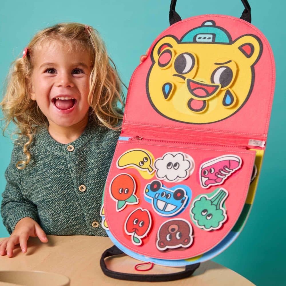 Měkká Montessori aktivní knížka – Tvary a barvy