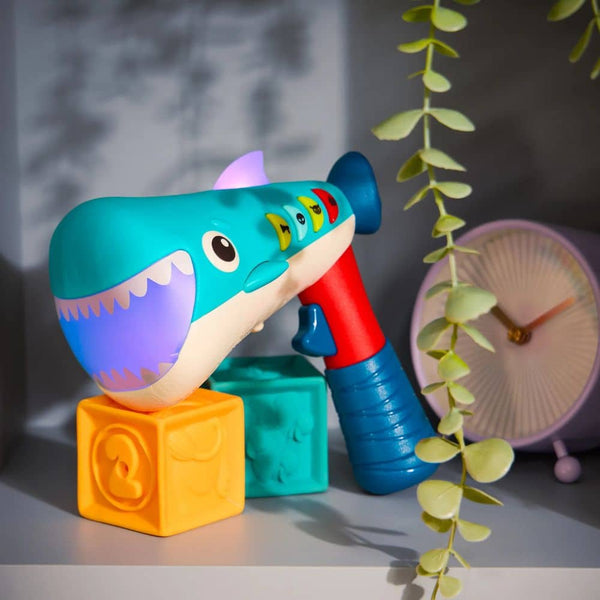 Interaktivní megafon s měničem hlasu Silly Speaker