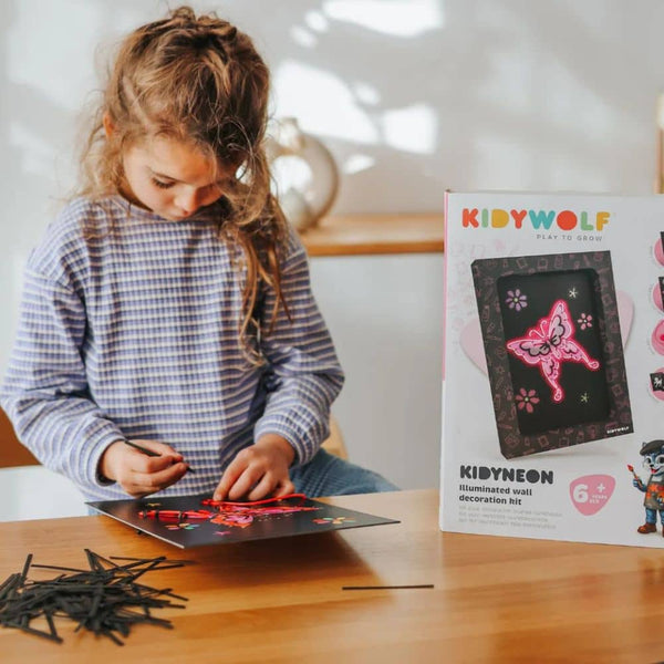 Sada pro výrobu svítící nástěnné dekorace – Kidyneon Pohádka, 3 kusy