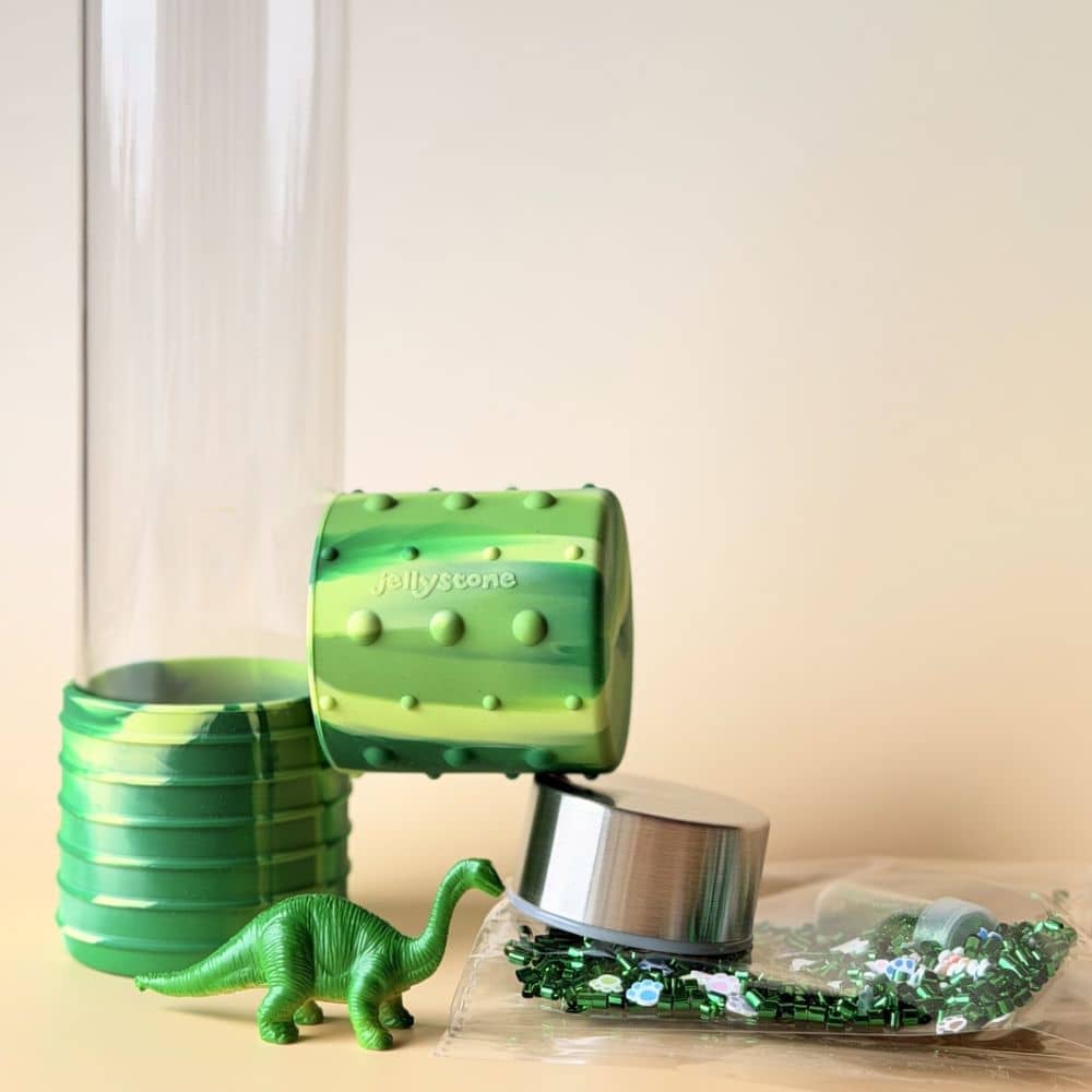 DIY Senzorická láhev - Dinosaurus s figurkou a třpytkami