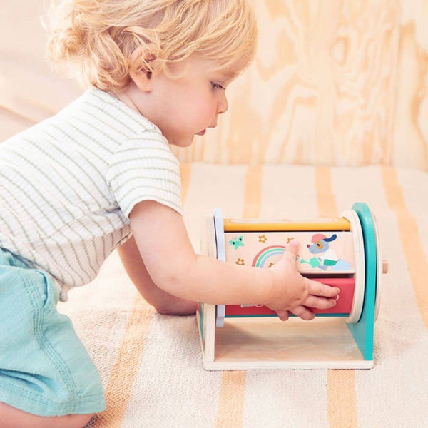 Multifunkční hračka: otočný spinner se zrcátkem – Turnicolor 9m+