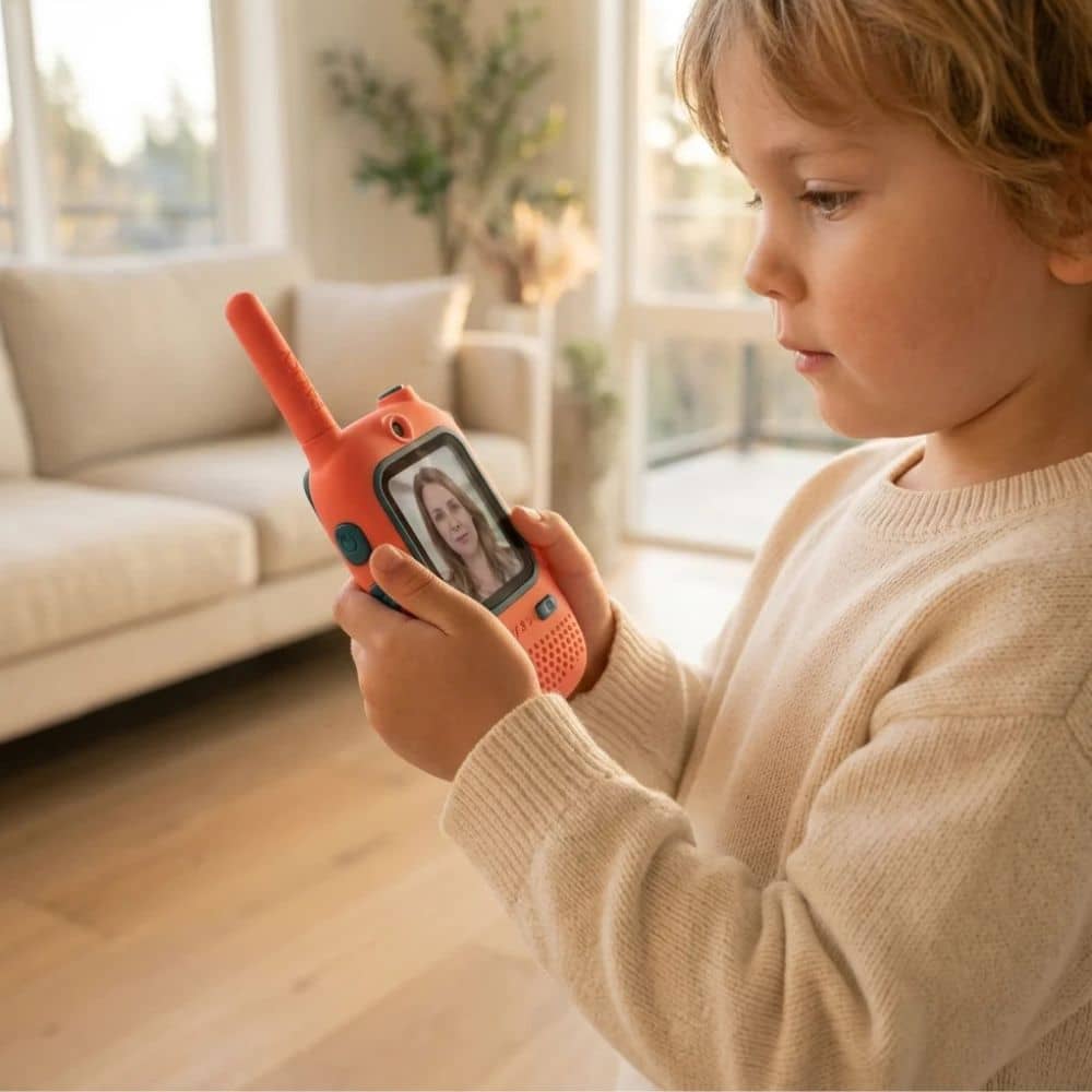 Vysílačka s videofunkcí a hlasovými efekty pro děti