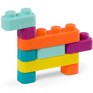 Měkké senzorické kostky s vagónky B. Toys – Buildin' Squishies