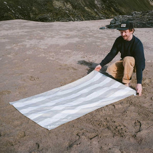 Rychleschnoucí ručník - SoftFibre Recycled, Beige Stripe (150 × 90 cm)
