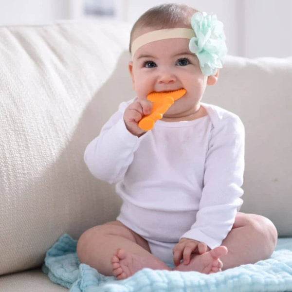Kousací kroužek - Squirrel Red