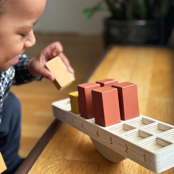 Montessori balanční hra - Equilibrium (16 dřevěných bloků)