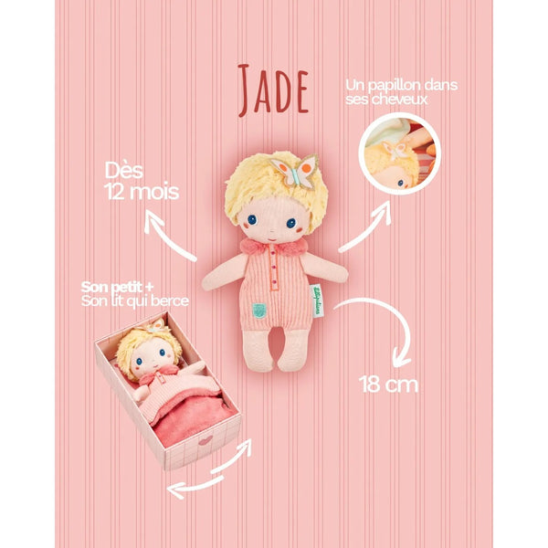 Infografik zur Mini-Puppe Jade von Lilliputiens: 18 cm, ab 12 Monaten, mit Bettchen