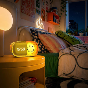 Dětský budík s nočním světlem - Smiley World, žlutá (od 3 let)