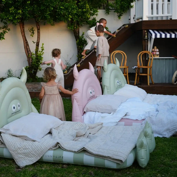 Nafukovací dětská postel – Monster Pink