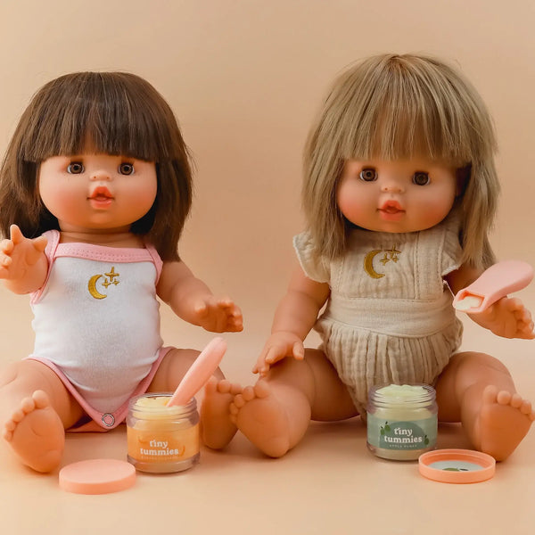 Magická sklenička Tiny Tummies se lžičkou pro krmení panenek – jablko