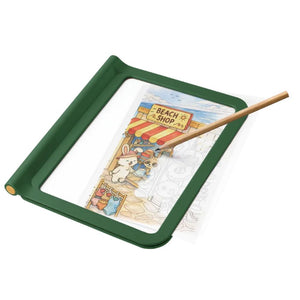 Kidydraw Pro Leuchttablett in Grün mit beleuchteter Cozy-Vorlage und Bleistift