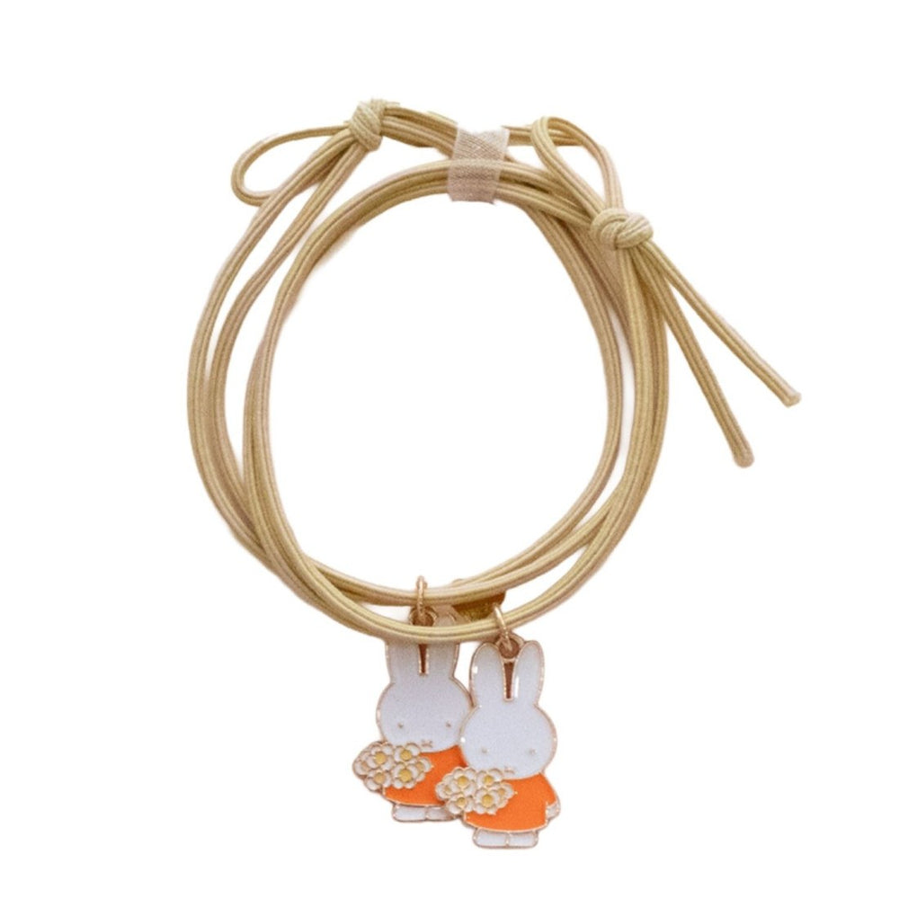 Yuko B. Haargummis Miffy mit Blumen