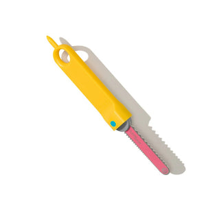 Makedo Sichere Säge - Safe-Saw mit gelbem Griff und gezahntem pinkem Sägeblatt
