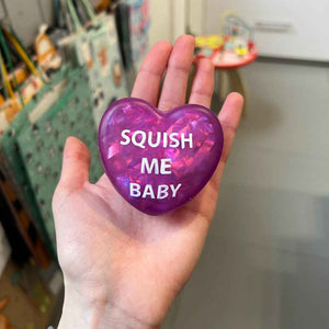 Sensorischer Knete - NeeDoh Squeeze Hearts - Tublu.de