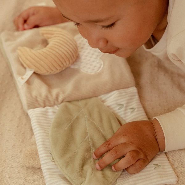 Velká aktivní kniha pro miminka – Newborn Naturals